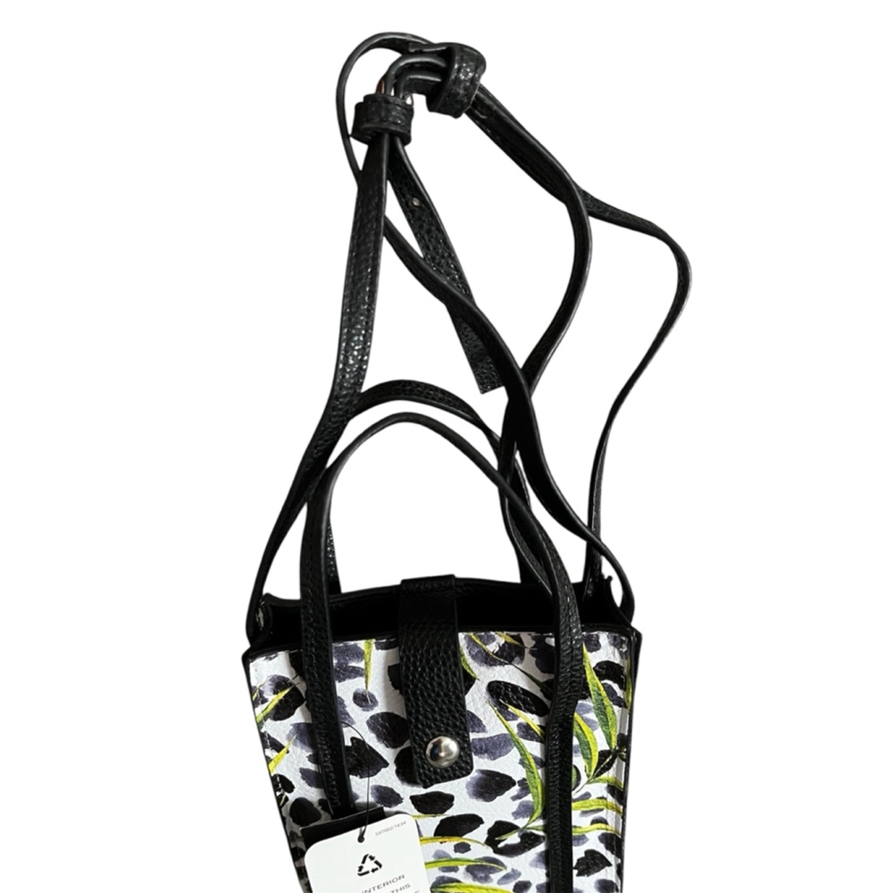 Tahari Micro On The Go NWT Palm Leopard Print Bag - Picture 5 of 9